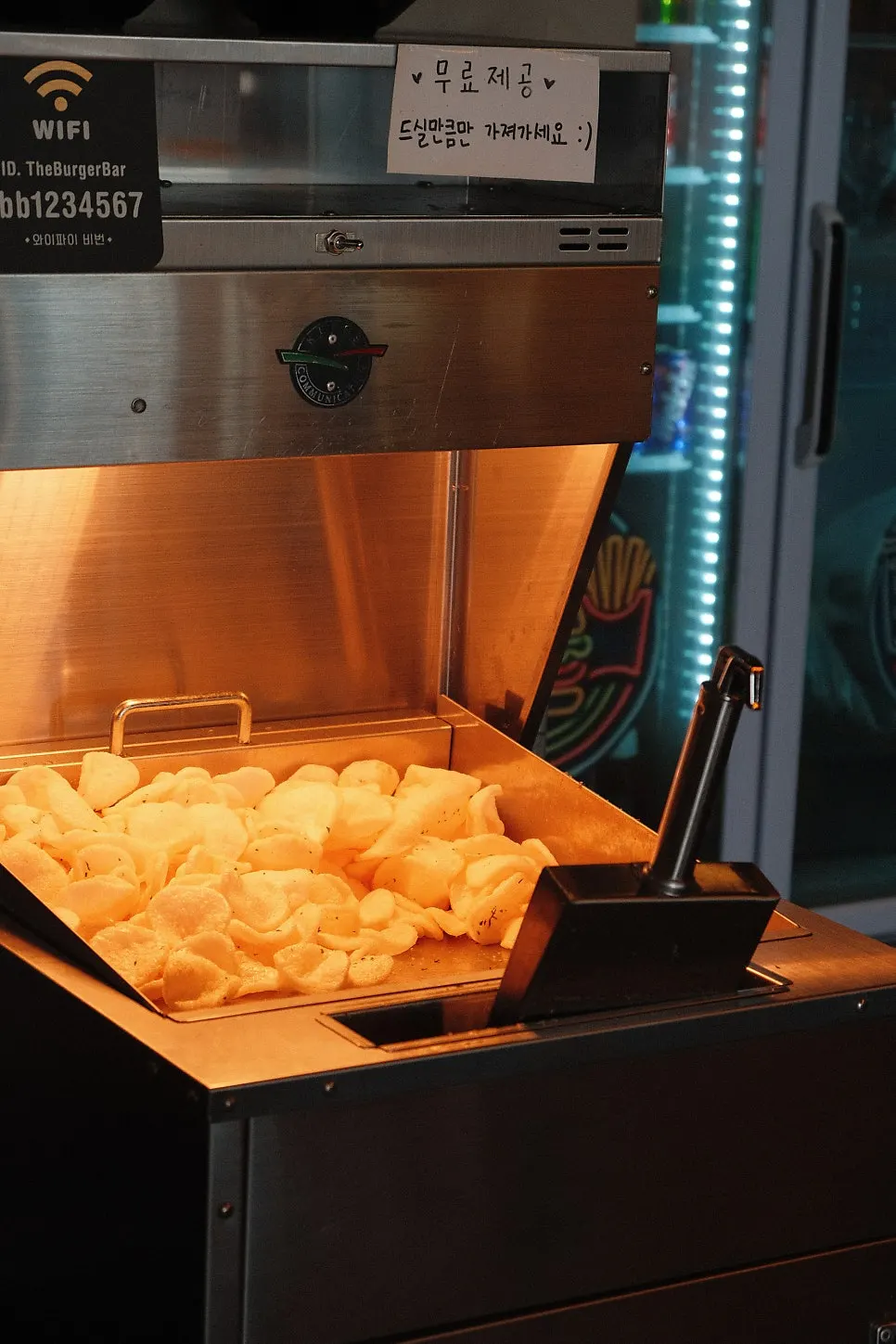 Self-return counter and ice station at Burger Bar