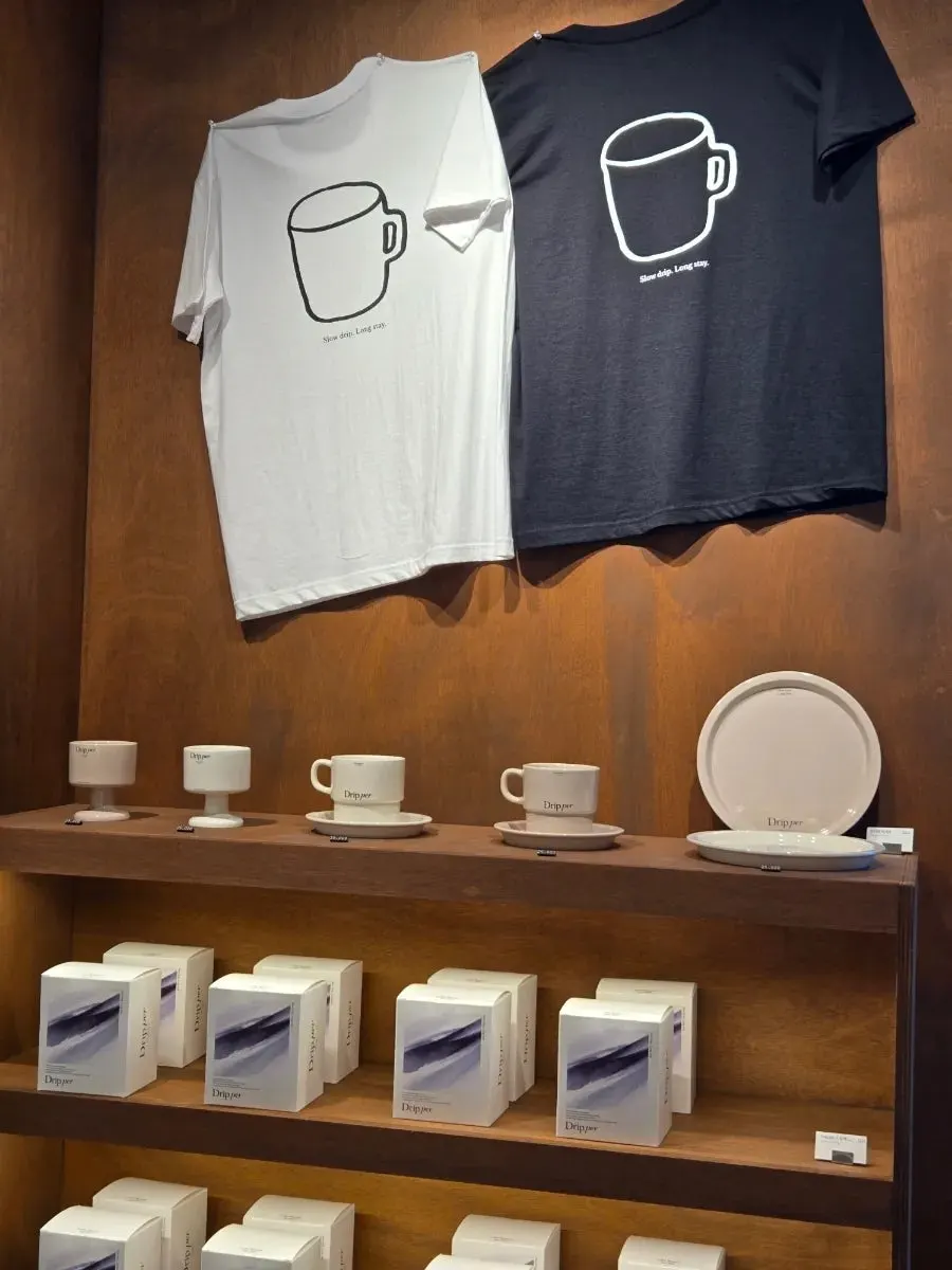 Overall view of the Coffee Dripper café space