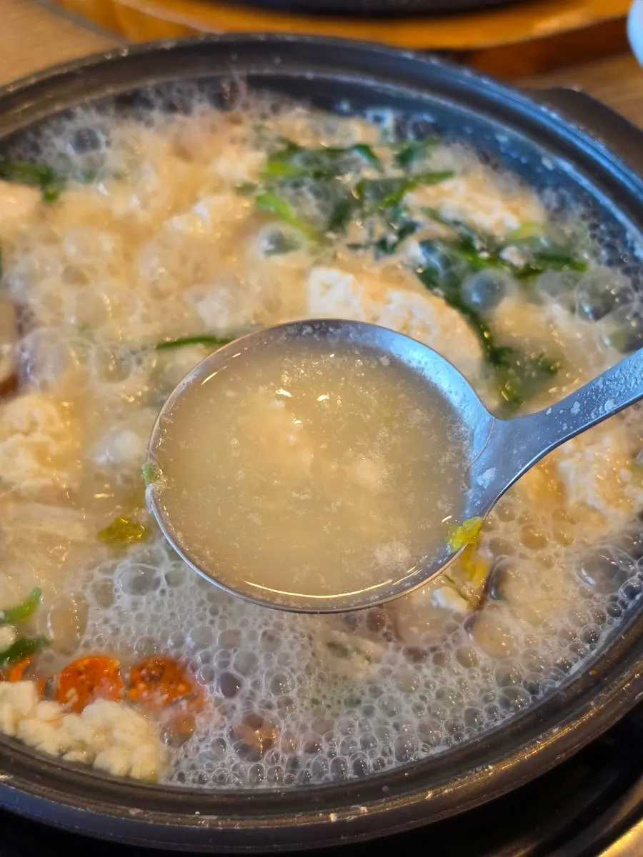 하얀 초당 순두부전골 냄비