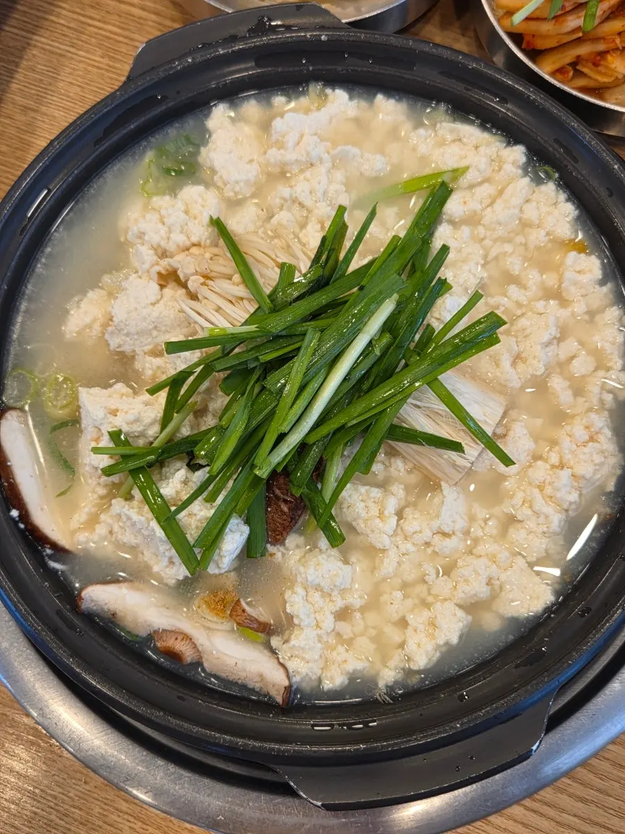Full Myeongpum table spread at Jeong Eunsuk Chodang Sundubu