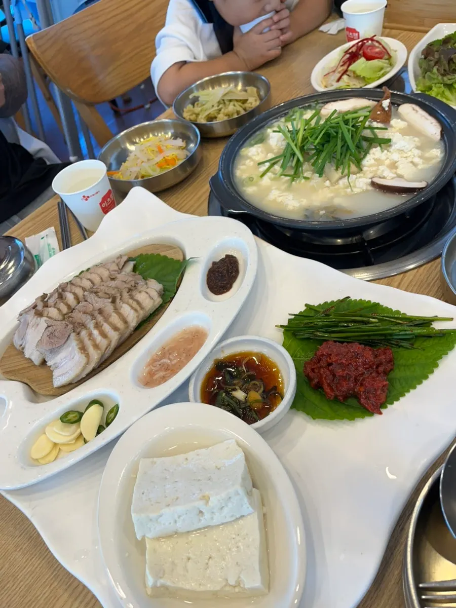 Full spread of varied side dishes