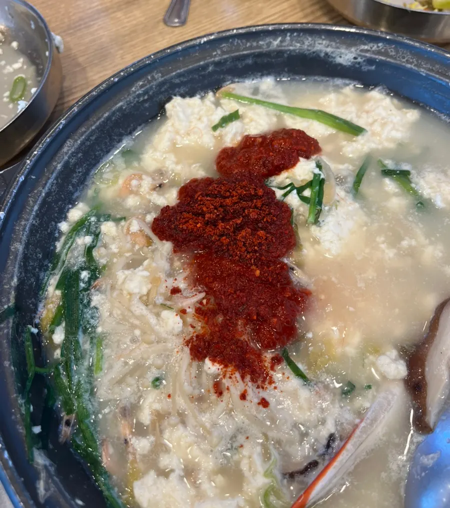 Pale, clear-broth sundubu hot pot
