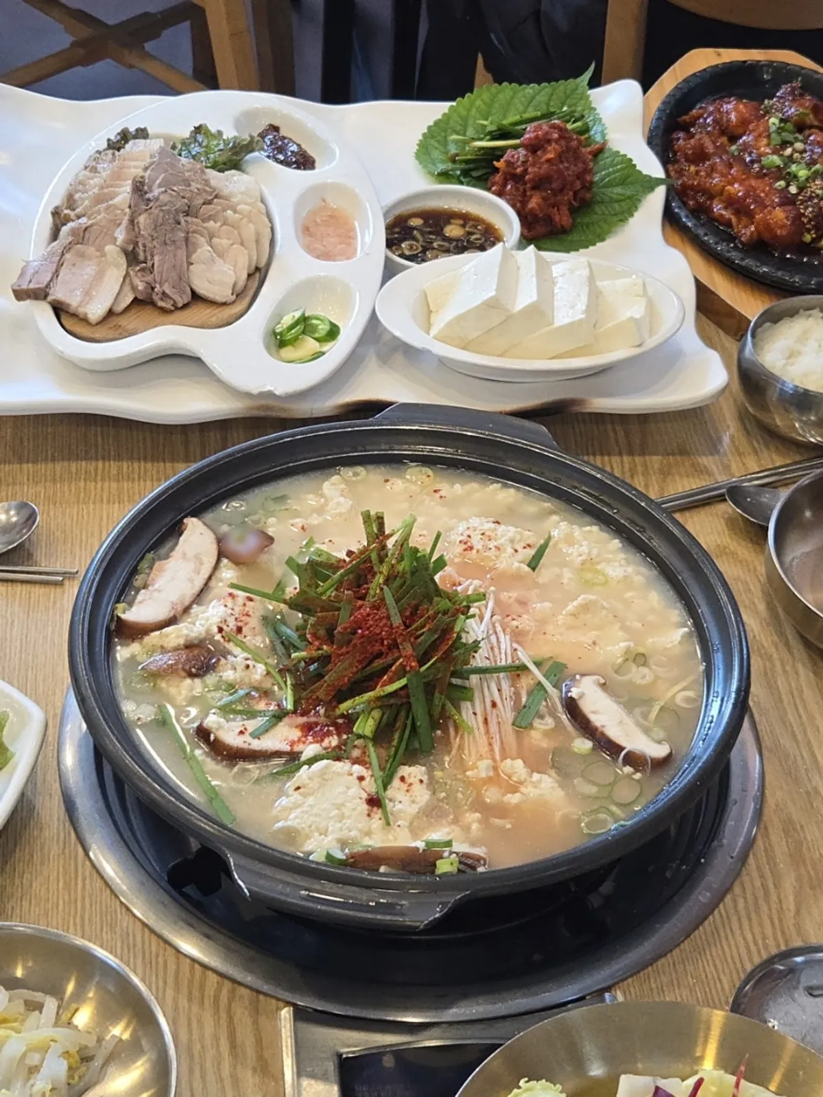 Cross-section of springy chodang tofu