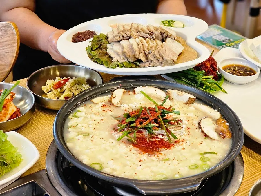 Order details for the Myeongpum table for four