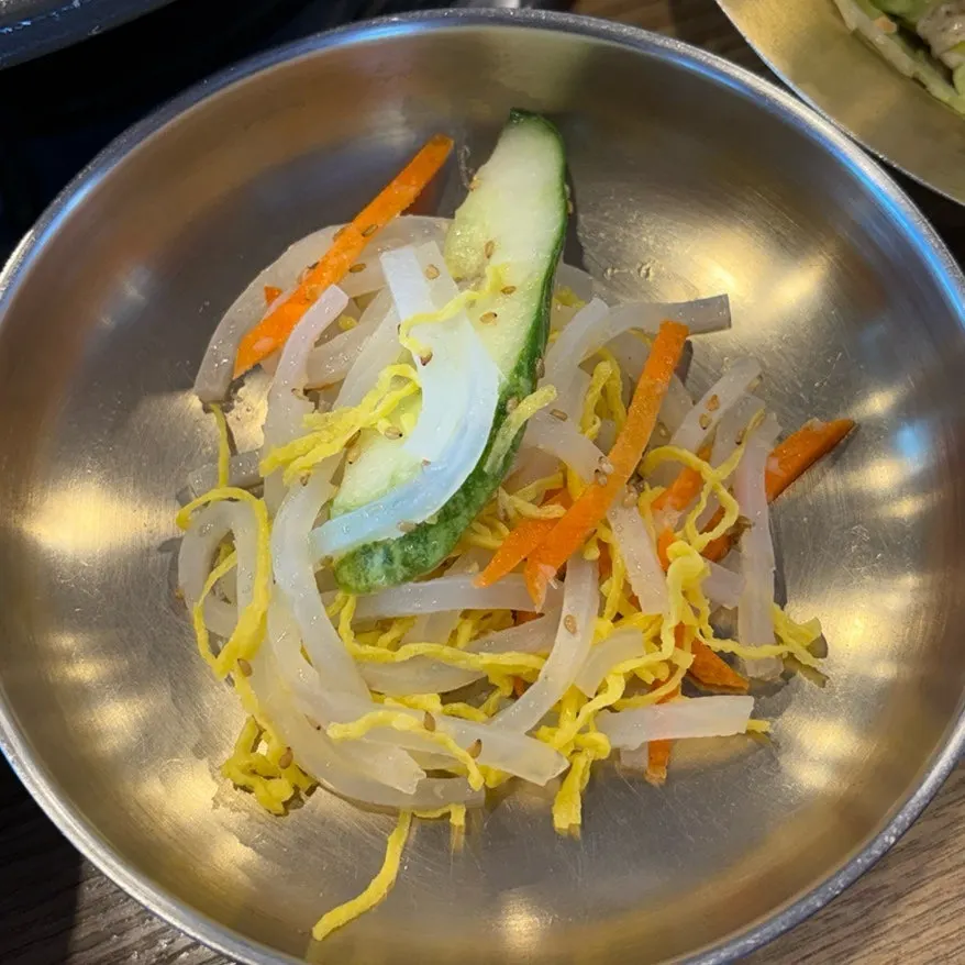 명품밥상 반찬 구성 접사