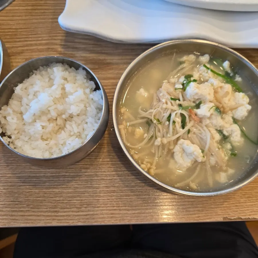 Sundubu jjigae with mushrooms and seafood
