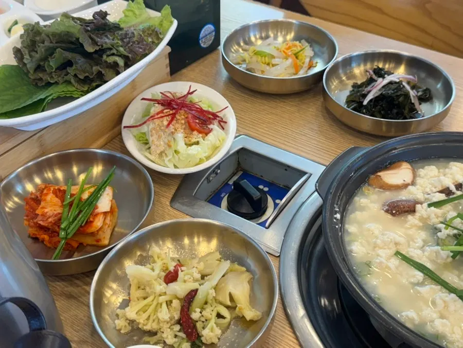 초당 두부밥상 기본 찬 한 상