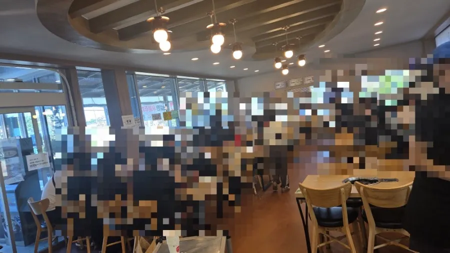 Interior of Jeong Eunsuk Chodang Sundubu crowded with customers