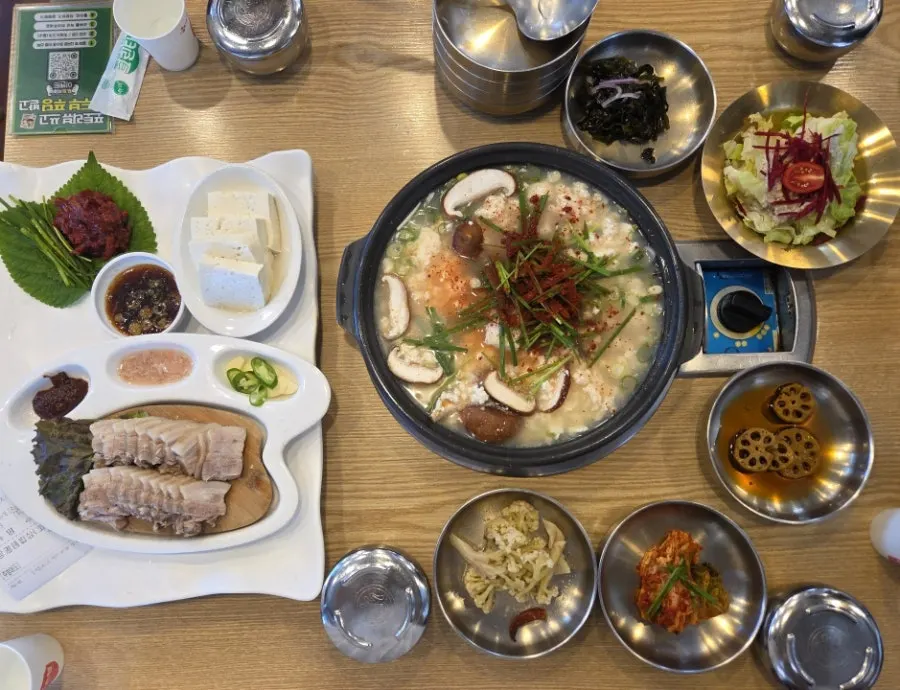 한 상 가득 차려진 초당명품밥상