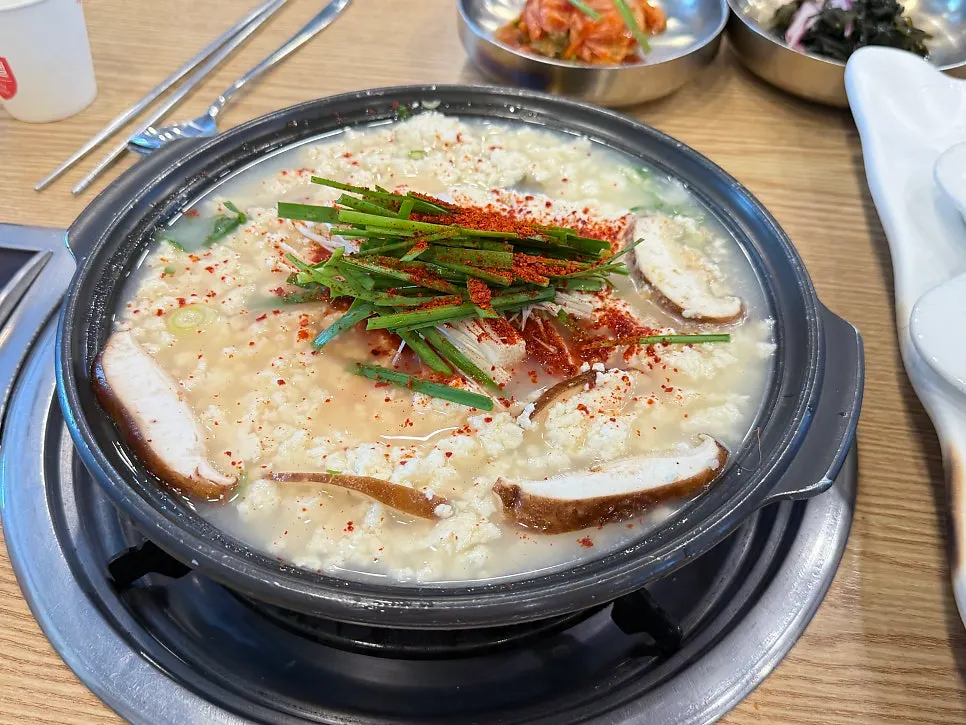 로컬 재료로 차린 밑반찬