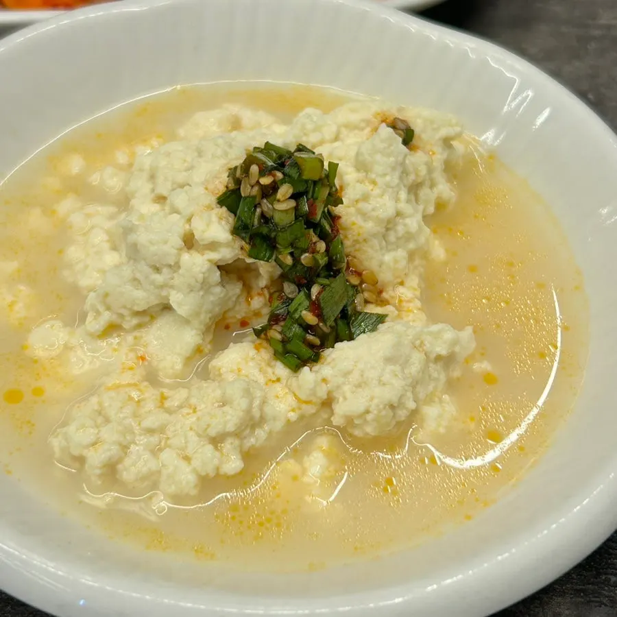 장아찌와 샐러드 밑반찬