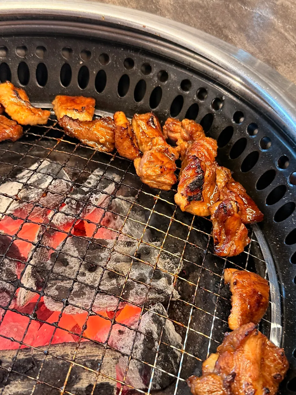 아이와 함께한 강릉 여행 중 식당 모습