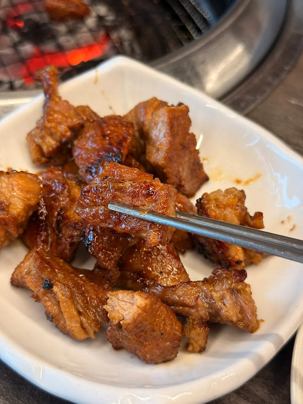 아이들이 비운 돼지갈비 접시