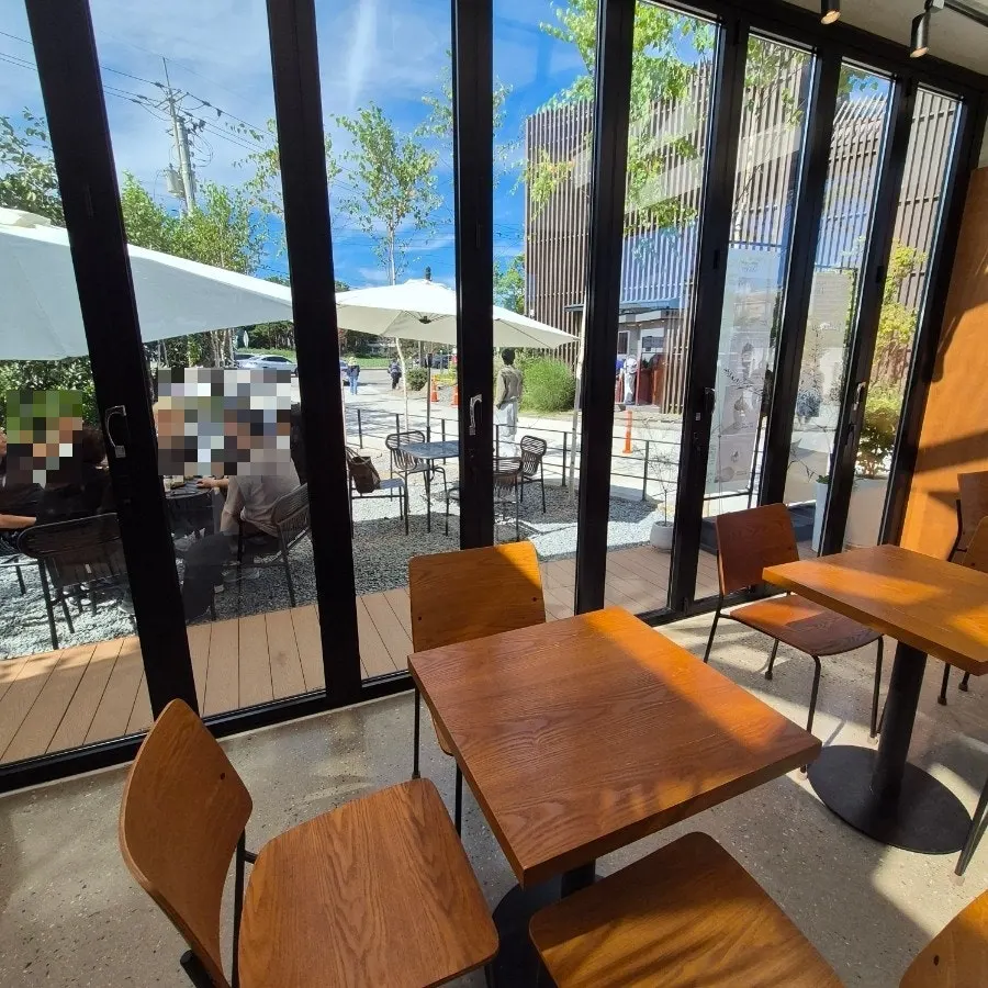 Coffee Dripper's outdoor terrace space