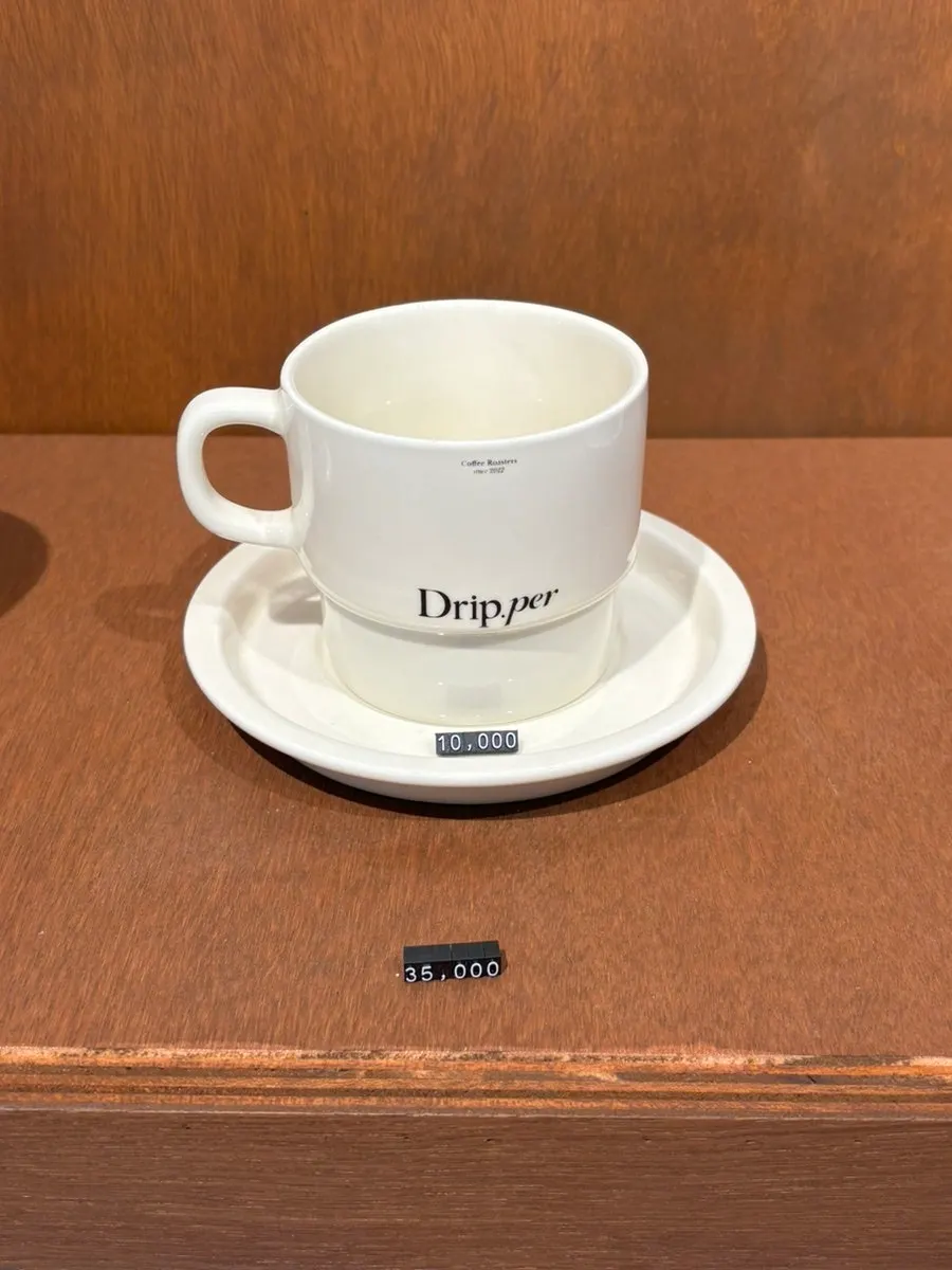 Coffee Dripperのグッズ陳列棚