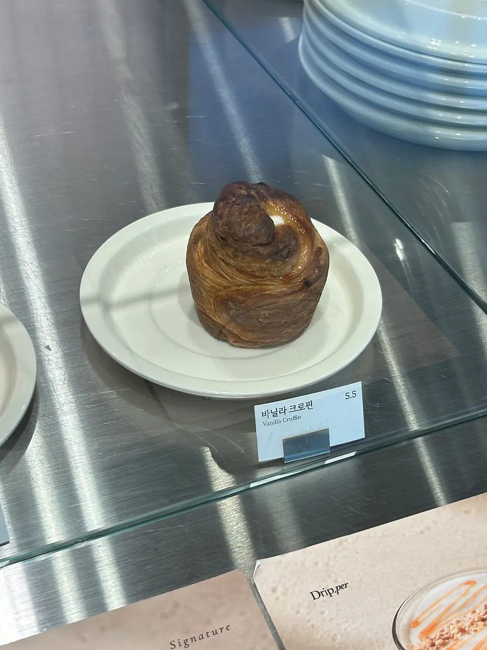 Chocolate and black sesame croffins on display