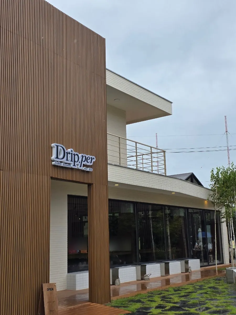 Coffee Dripper's exterior inside Chodang Sundubu Village