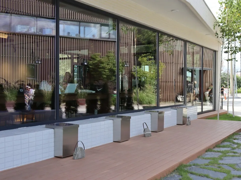Exterior of Coffee Dripper café in Chodang-dong, Gangneung