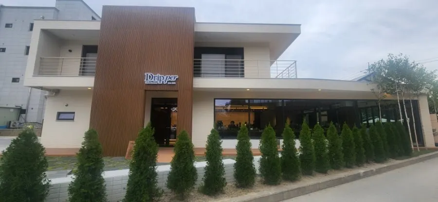 Exterior of Coffee Dripper, a roastery café on Nanseolheon-ro in Gangneung