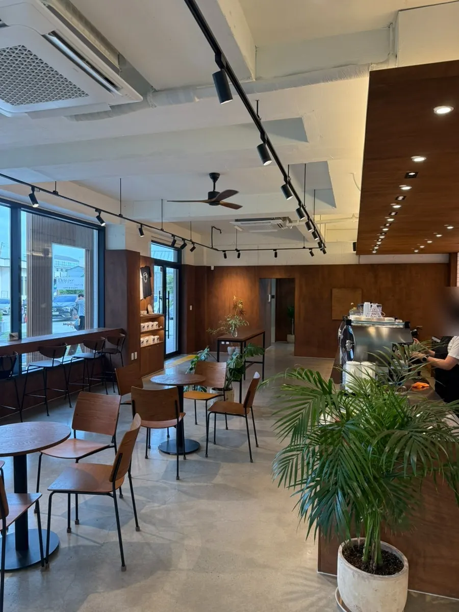 Solo seating at Coffee Dripper, good for laptops and reading