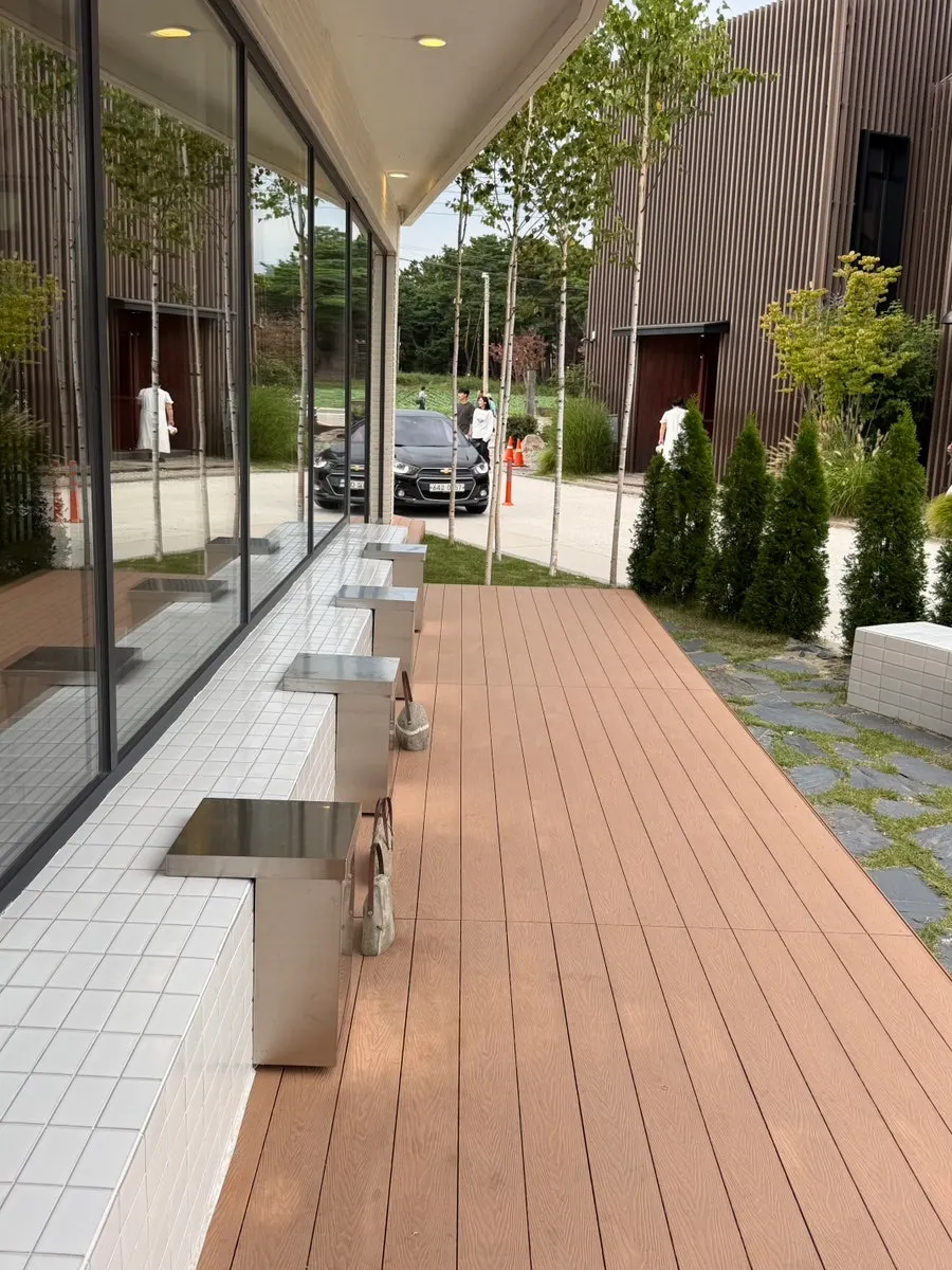 Outdoor table seating at Coffee Dripper
