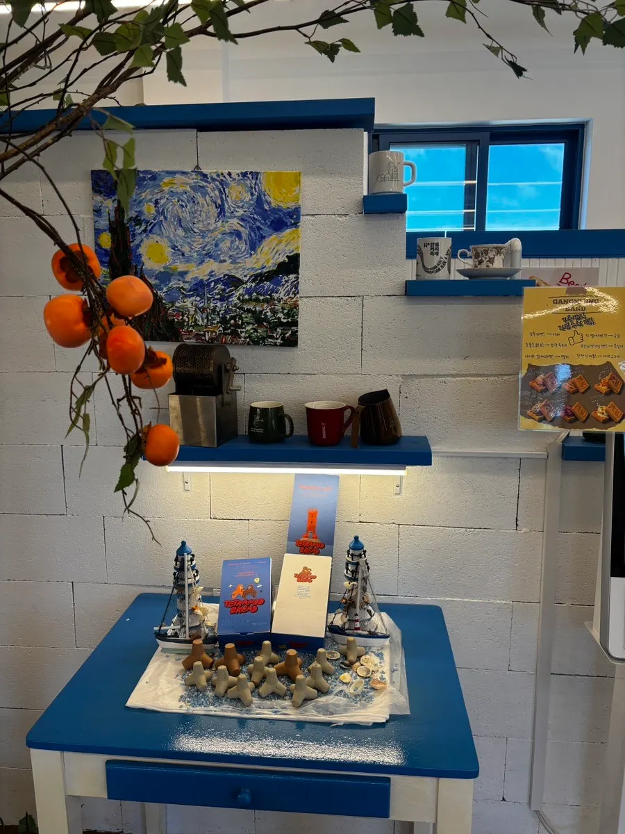 Exhibition and event space at Gangneung Sand Main Branch