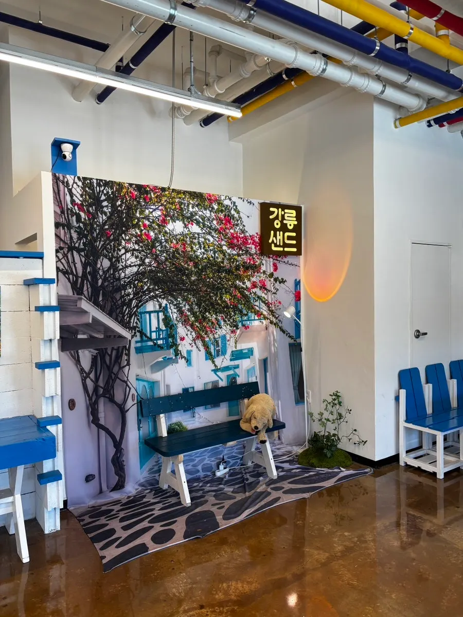 Exhibition and event space at Gangneung Sand Main Branch