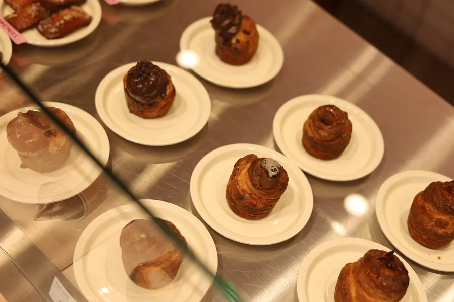 Corner selling Coffee Dripper goods and coffee beans