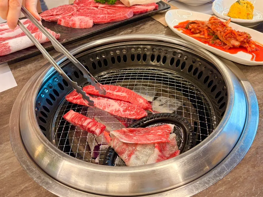 Hanwoo beef grilling on the pan