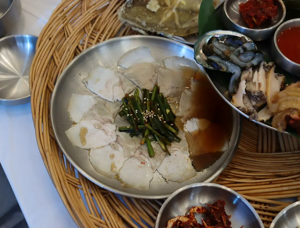 Mulhoe served as part of the haenyeo table