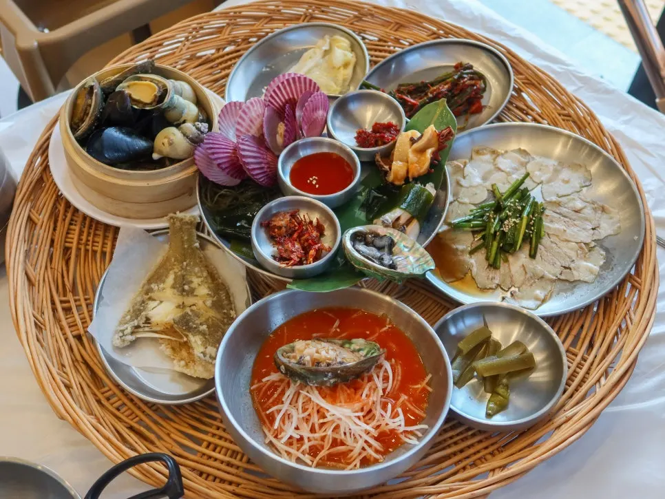 단체석으로 쓸 수 있는 프라이빗 룸 좌석