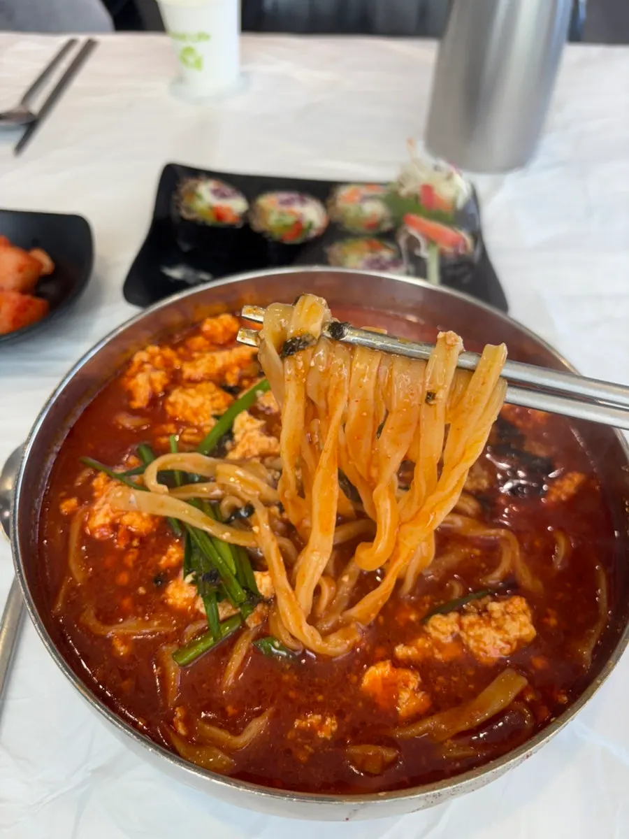 고씨네동해막국수 메밀 김밥