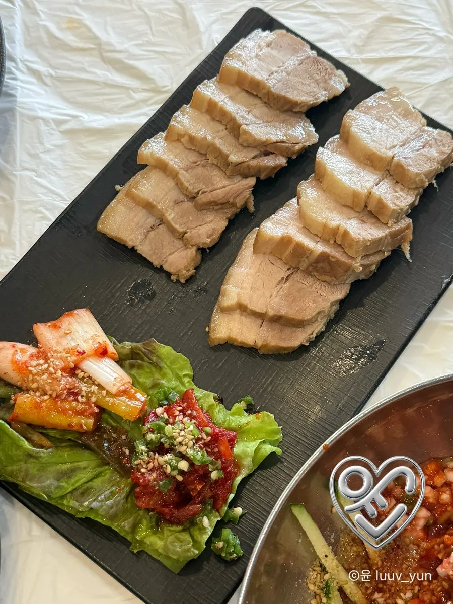 A plate of pork included in the set
