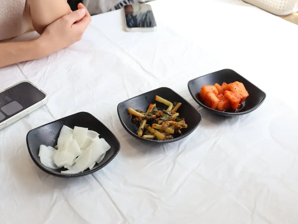 세팅된 테이블 전체 모습