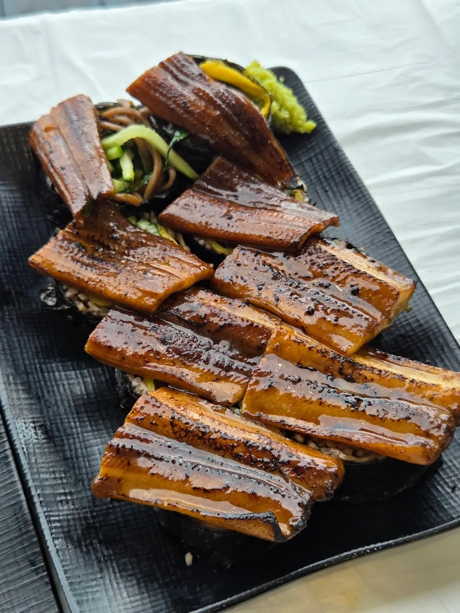 메밀면으로 만든 장어 키토 메밀김밥