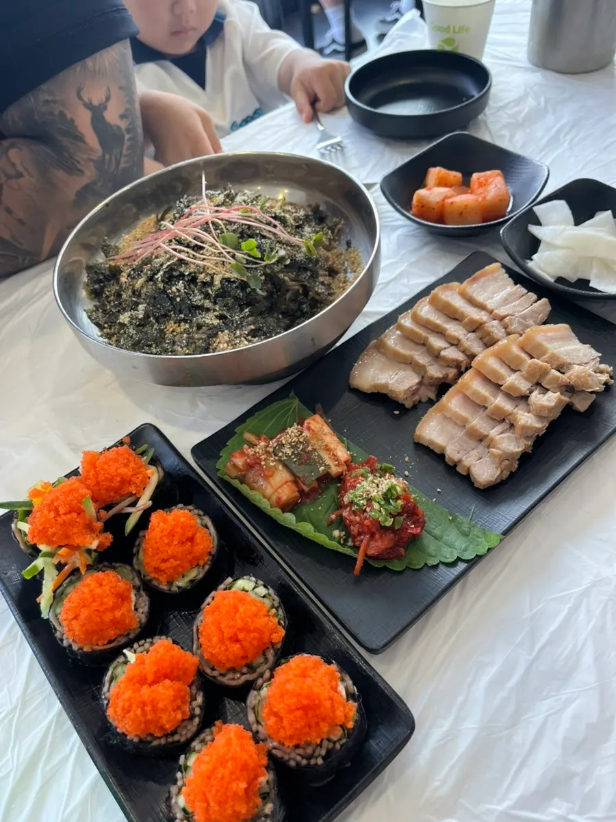 2-person set with two noodle dishes and pork wrap