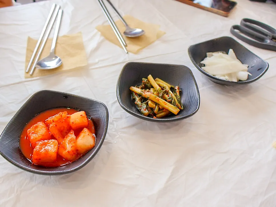 막국수 수육 세트 상차림