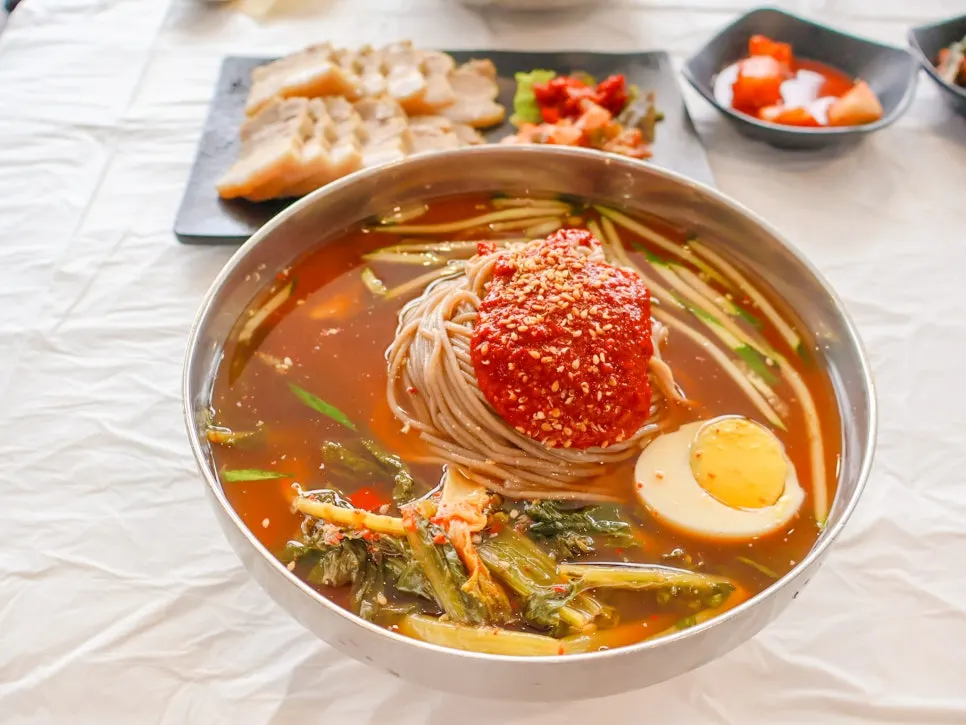 계절 한정 열무막국수