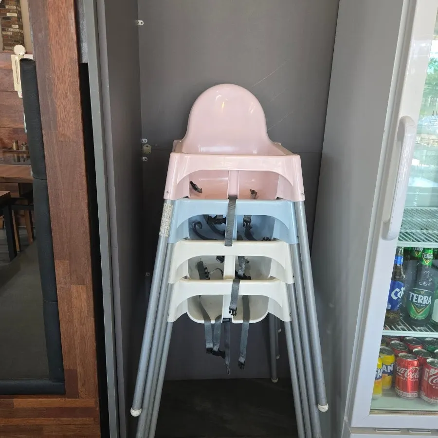 High chairs and seating at Matdeurin