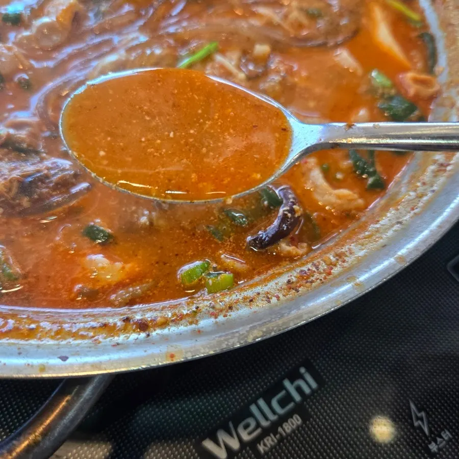 Beef tripe hot pot with pleasantly spicy broth