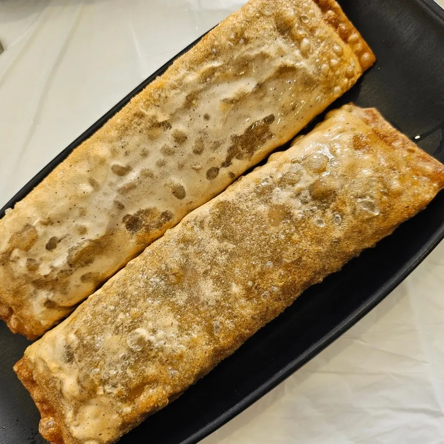 메밀김밥 단면과 날치알