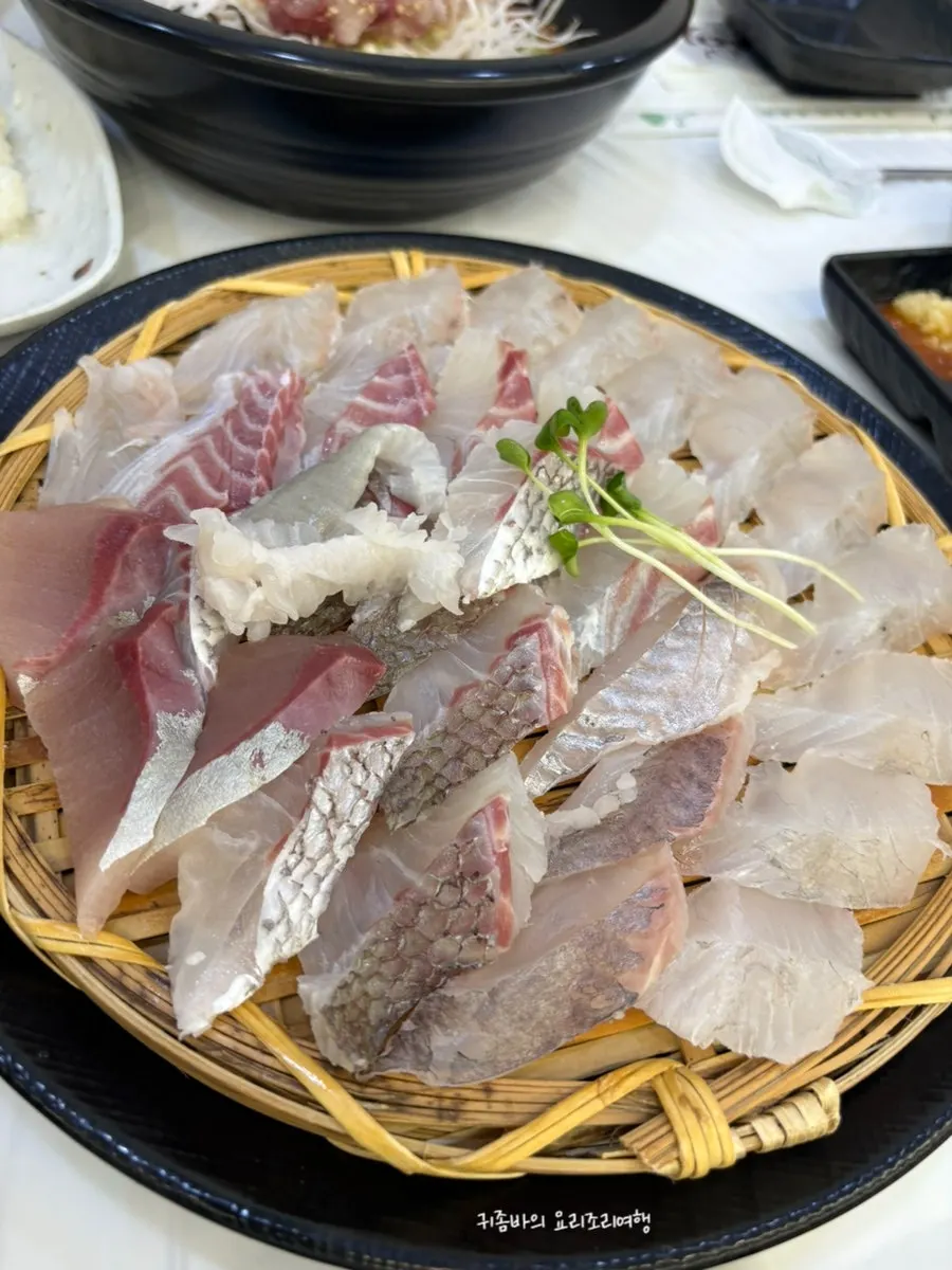 Value assorted sashimi set for two