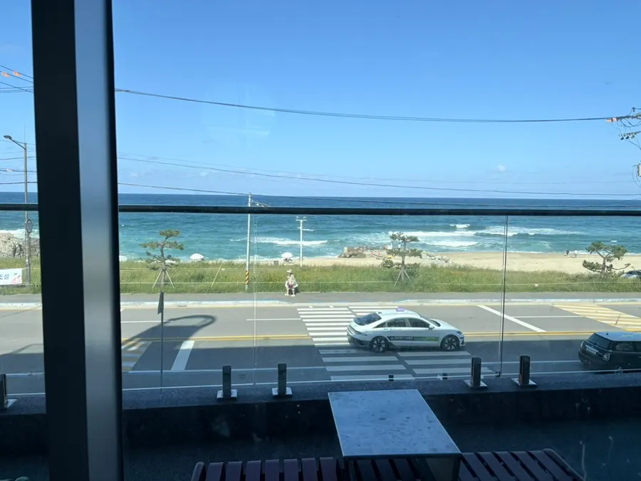 Blue ocean view seen from Baegya Coffee