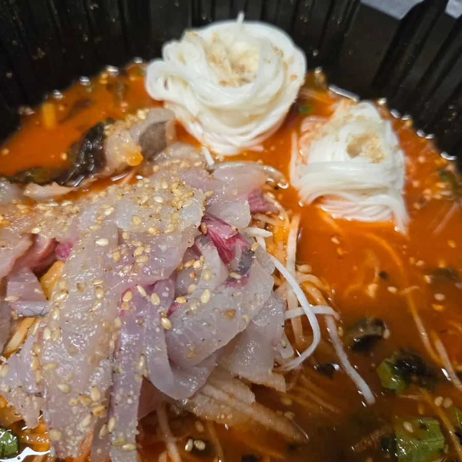 물회와 함께 나온 소면