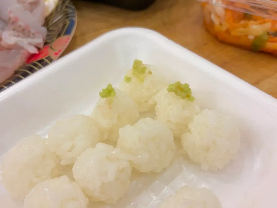 참돔을 올려 만든 셀프 초밥