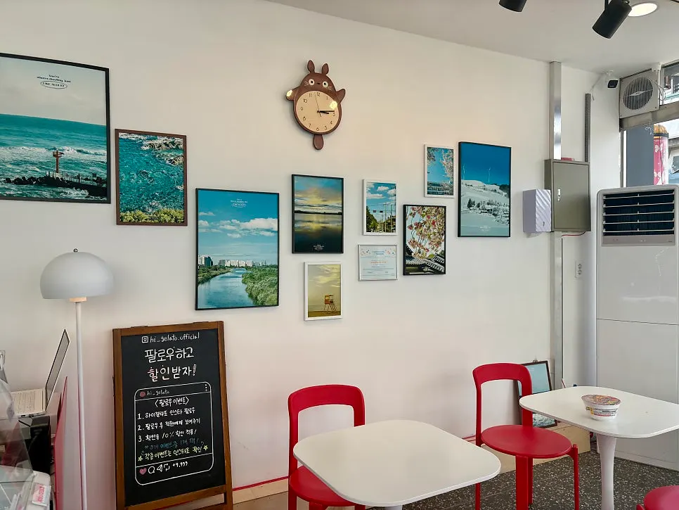 Indoor seating and decorative details at Hi Gelato