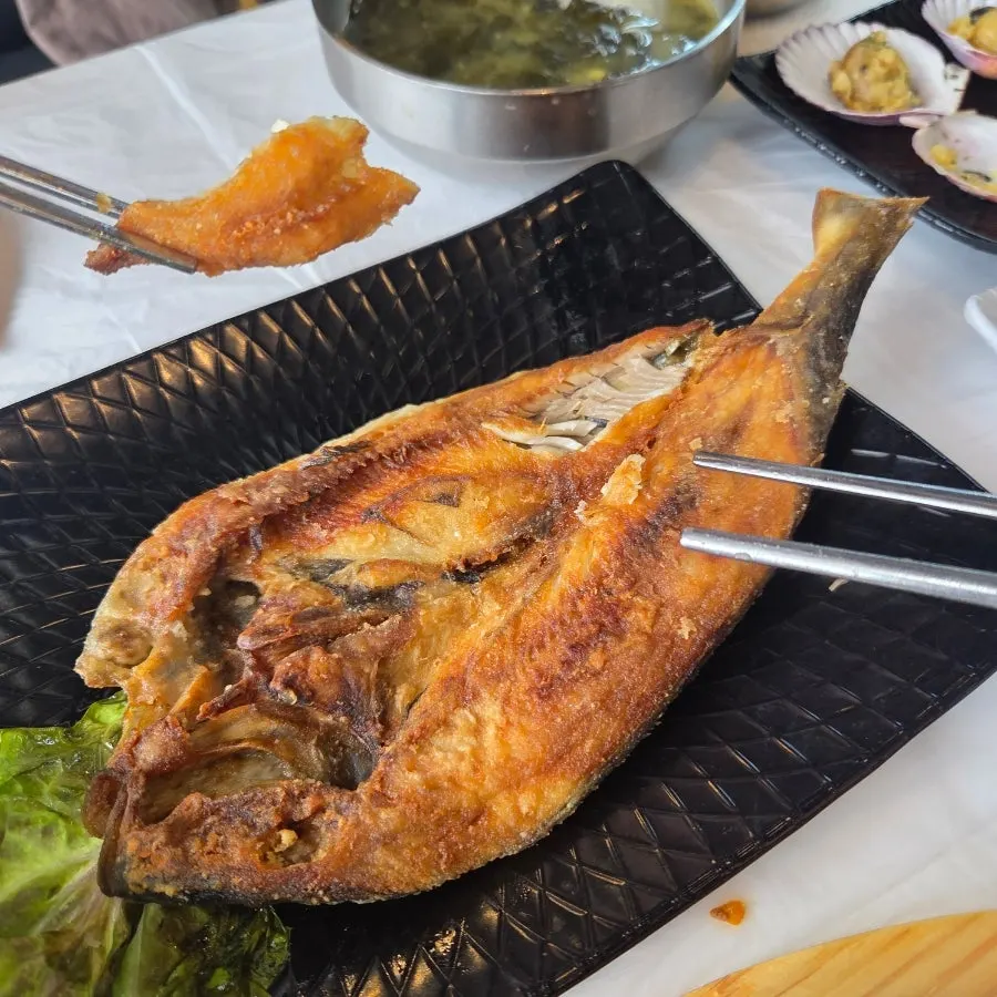 노릇하게 구운 가자미구이