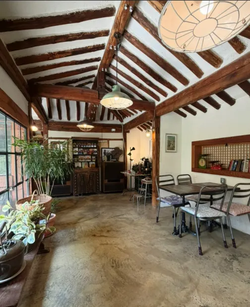 The separated inner seating area of Cafe Giwa