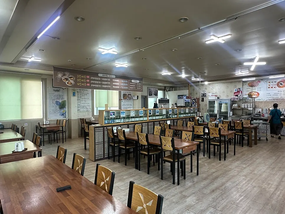 Seating suitable for group gatherings
