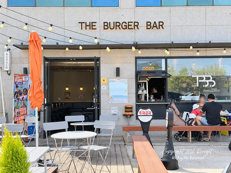 Exterior of Burger Bar on Haean-ro, Gangneung